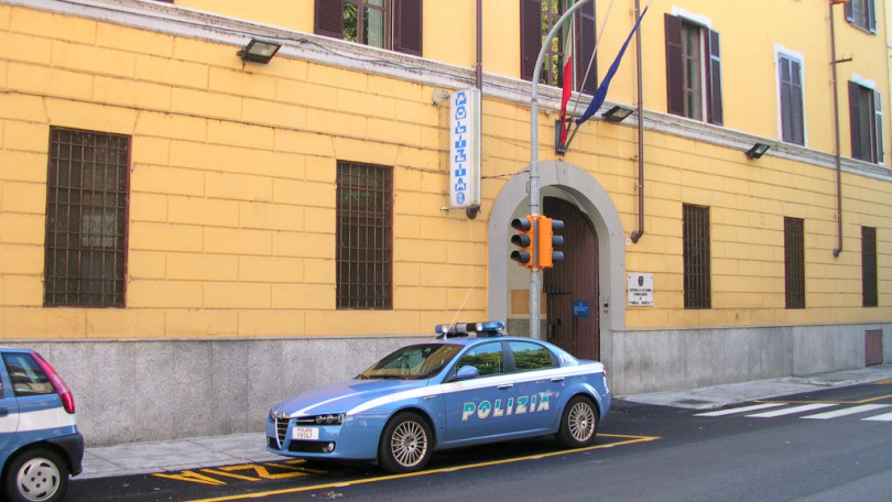 Durante i controlli della Polizia sulle strade fermati due giovani che guidavano senza patente